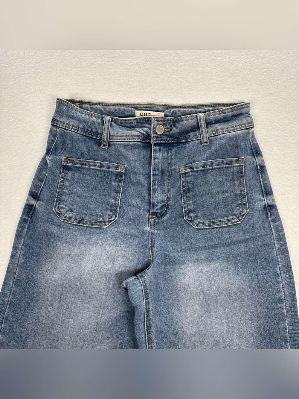 OAT New York Wide Leg Jeans Light Wash Raw Hem Patch Pockets Blue Size 4/27 - Picture 3 of 8